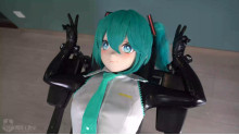 あなたはラテックスコスプレイヤー それともトイ ドッグ
